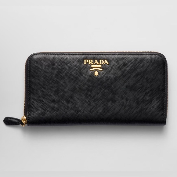 Prada Black Saffiano Leather Wallet with Authentication card - Picture 1 of 7